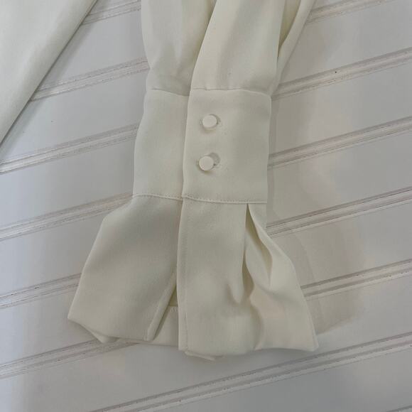 NWT CeCe Womens Optique White Velvet Petals Long Sleeve Mini Shift Dress Size XS - Picture 8 of 8